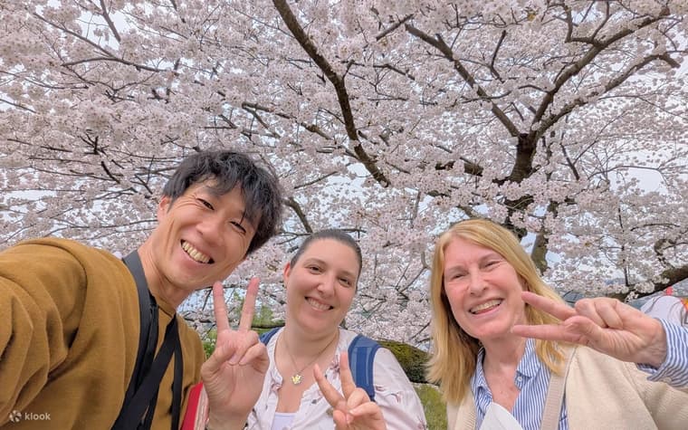 Shirakawa-go and Kanazawa day tour